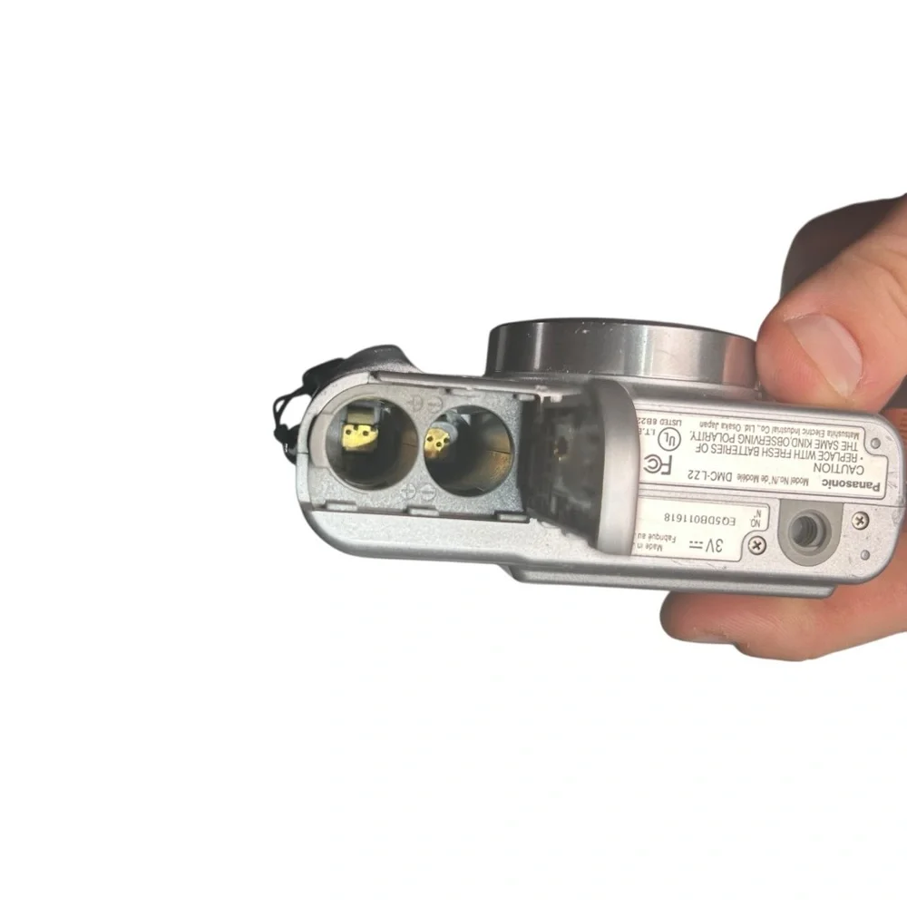 Panasonic Lumix DMC-LZ2 5MP Digital Camera 6x Zoom For Parts/Repair